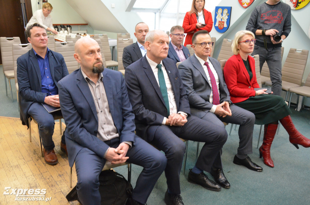 Umowa na drogę pieszo-rowerową Kczewo-Miszewo