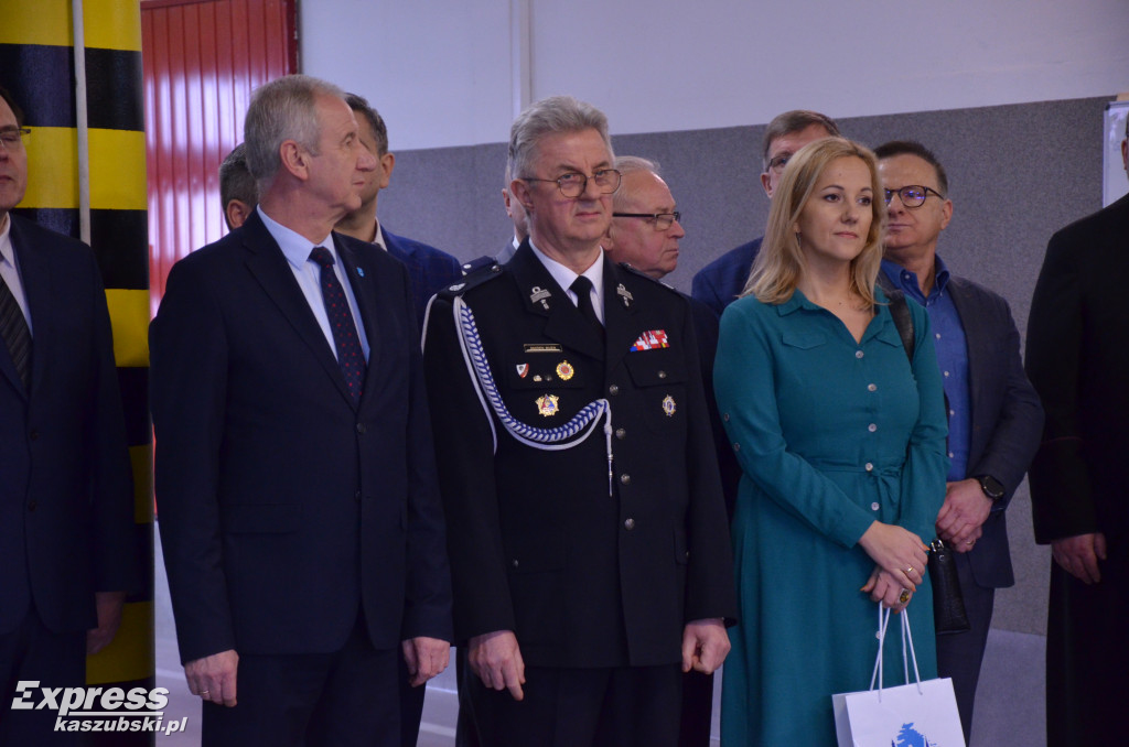Przekazanie nowego auta KP PSP w Kartuzach