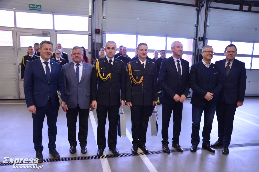 Przekazanie nowego auta KP PSP w Kartuzach