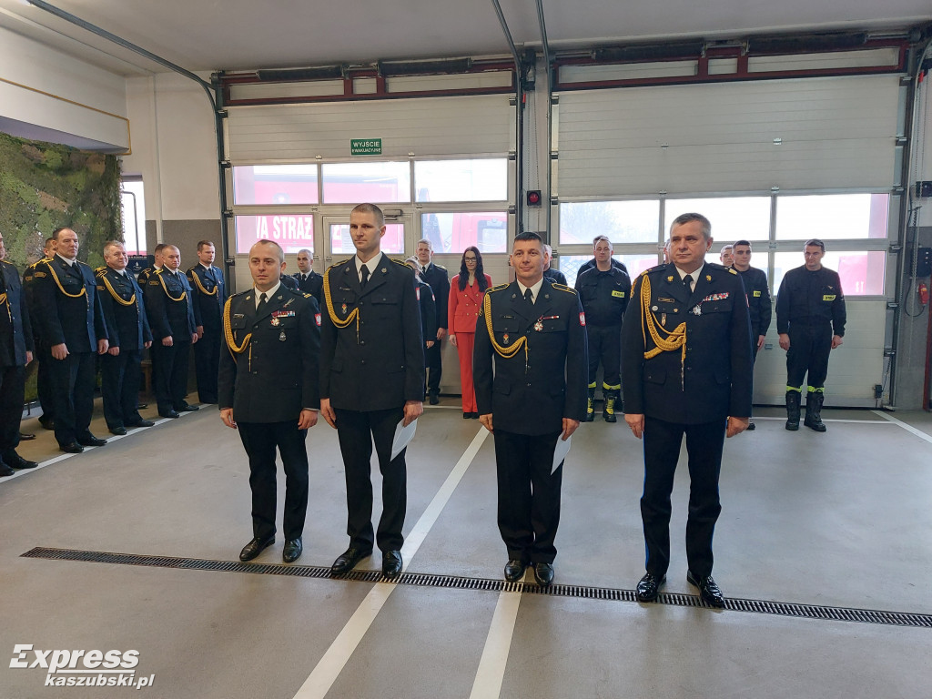 Przekazanie nowego auta KP PSP w Kartuzach
