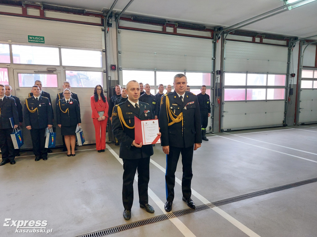 Przekazanie nowego auta KP PSP w Kartuzach