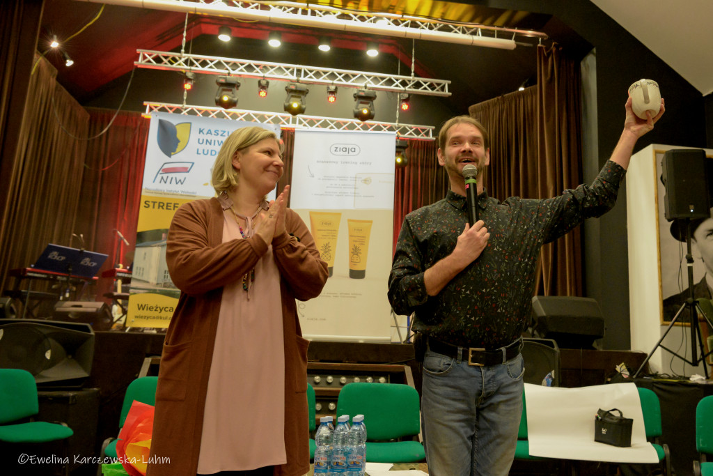 Debata o aktywności kobiet w Kartuzach