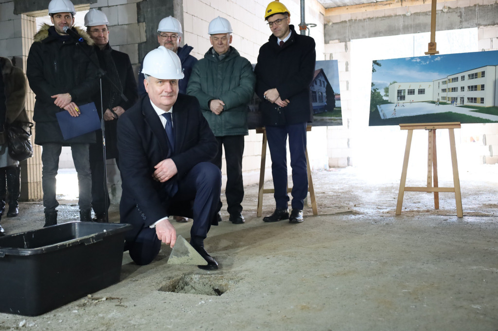 Kamień węgielny pod budowę szkoły w Baninie