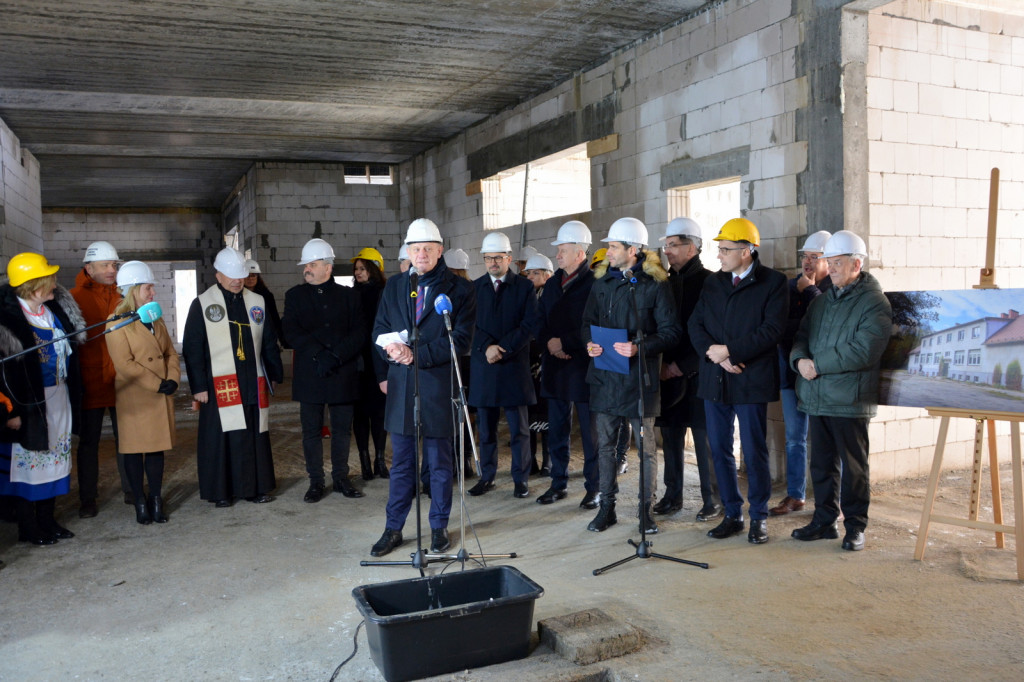 Kamień węgielny pod budowę szkoły w Baninie