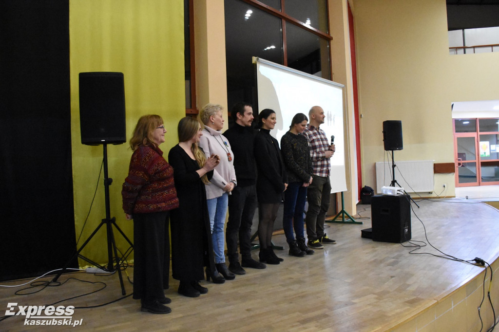Sierakowice. Pokaz filmu 