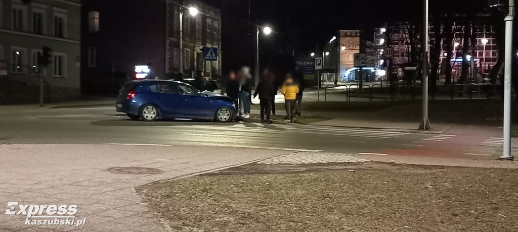 Nocna kolizja na Placu Brunona