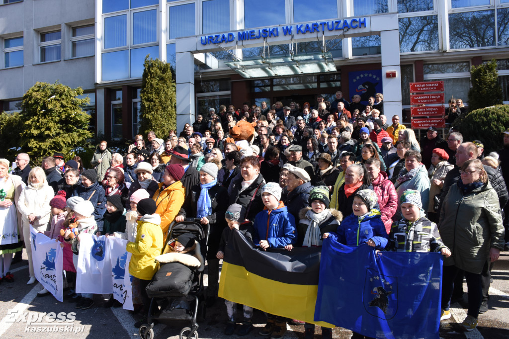 Zaśpiewali 200-lat dla Kartuz!