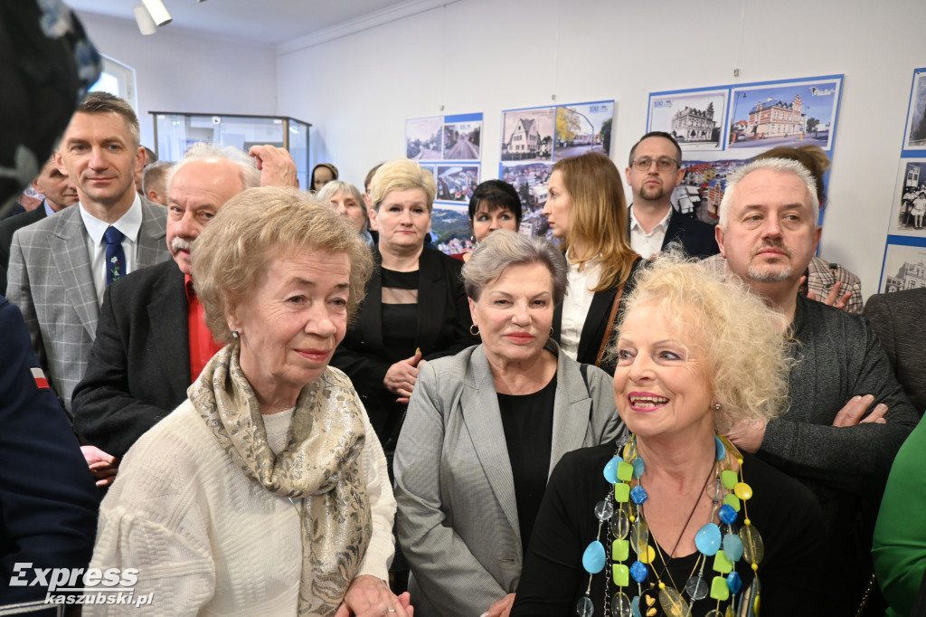 Kartuzy. Wystawa zdjęć Artura Sochy na 100-lecie