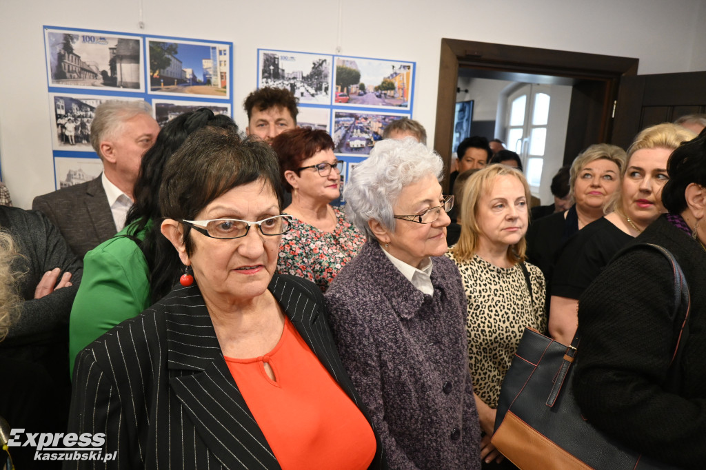 Kartuzy. Wystawa zdjęć Artura Sochy na 100-lecie