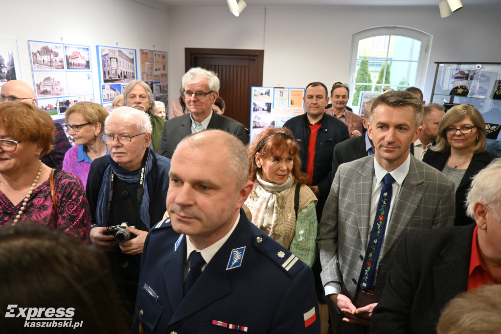 Kartuzy. Wystawa zdjęć Artura Sochy na 100-lecie