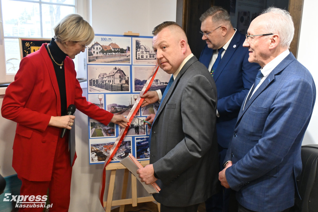 Kartuzy. Wystawa zdjęć Artura Sochy na 100-lecie