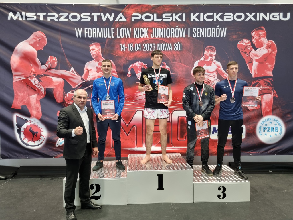 Medale Rebelii w MP low-kick juniorów i seniorów