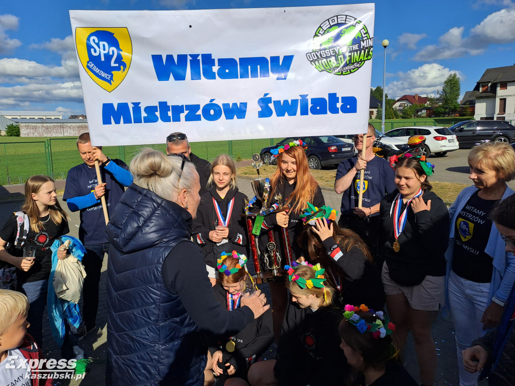 Powitanie uczestników Odysei Umysłu w Sierakowicach