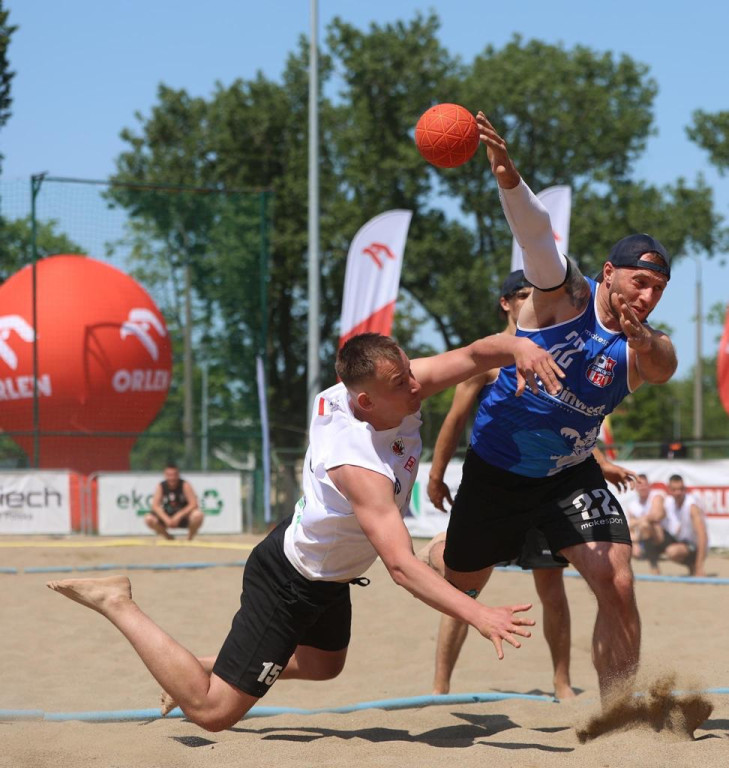 KPR Autoinowest Żukowo na MP w piłce ręcznej plażowej