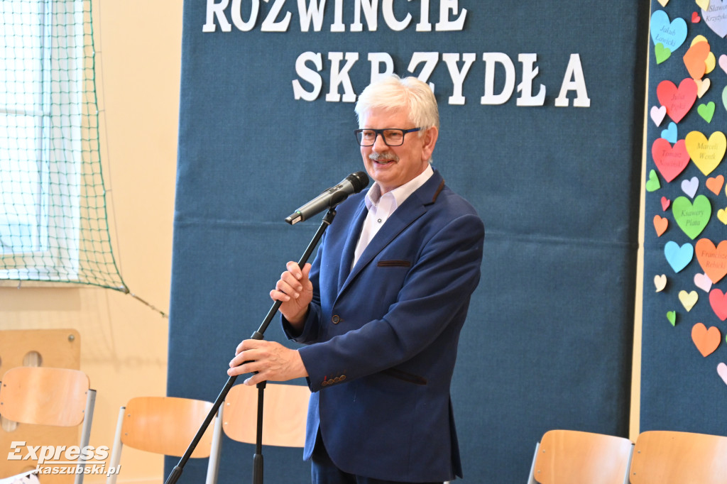 Podziękowania dla absolwentów Katolika