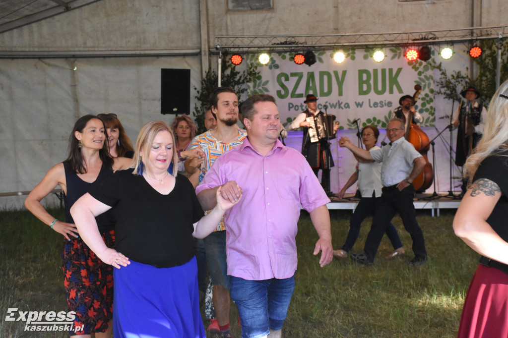 Potańcówka pod Szadym Bukiem