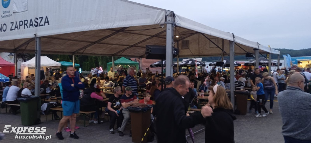Zabawa podczas festiwalu Knieja w Ostrzycach