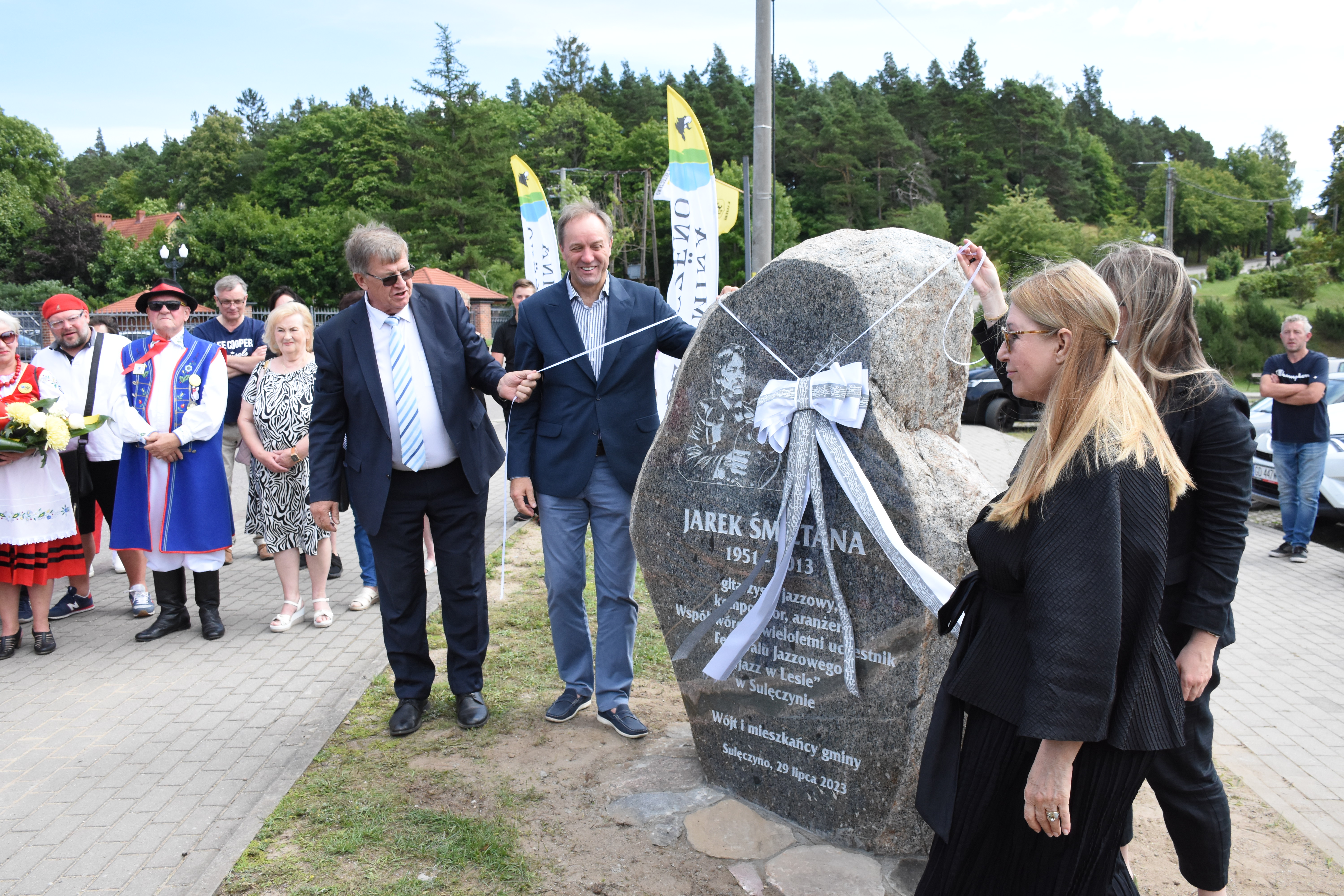 Obelisk upamiętniający Jarosława Śmietanę
