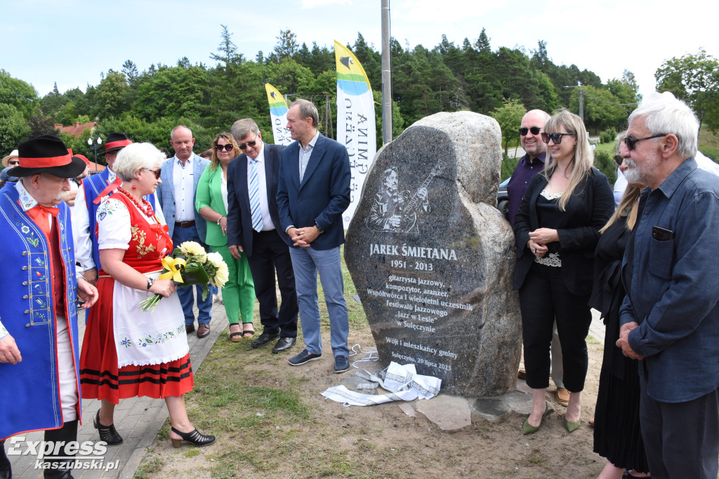 Obelisk upamiętniający Jarosława Śmietanę