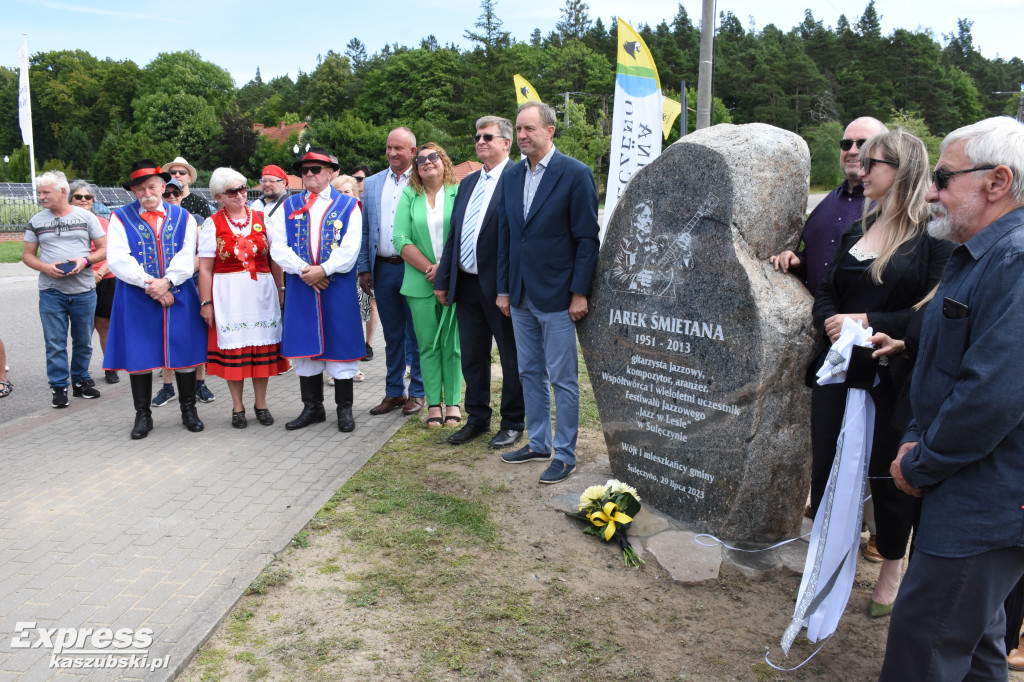 Obelisk upamiętniający Jarosława Śmietanę
