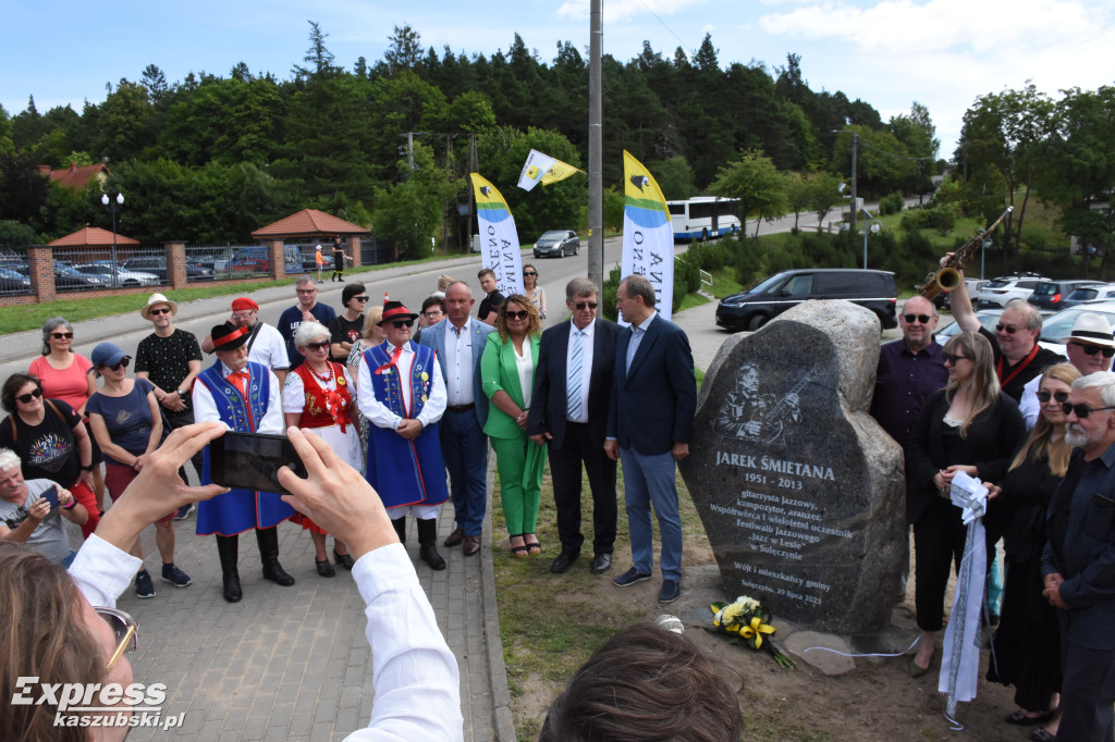 Obelisk upamiętniający Jarosława Śmietanę