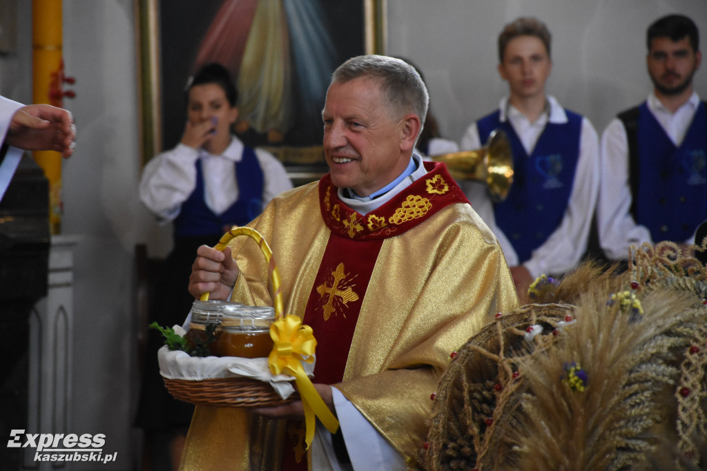 Korowód dożynkowy w Przodkowie