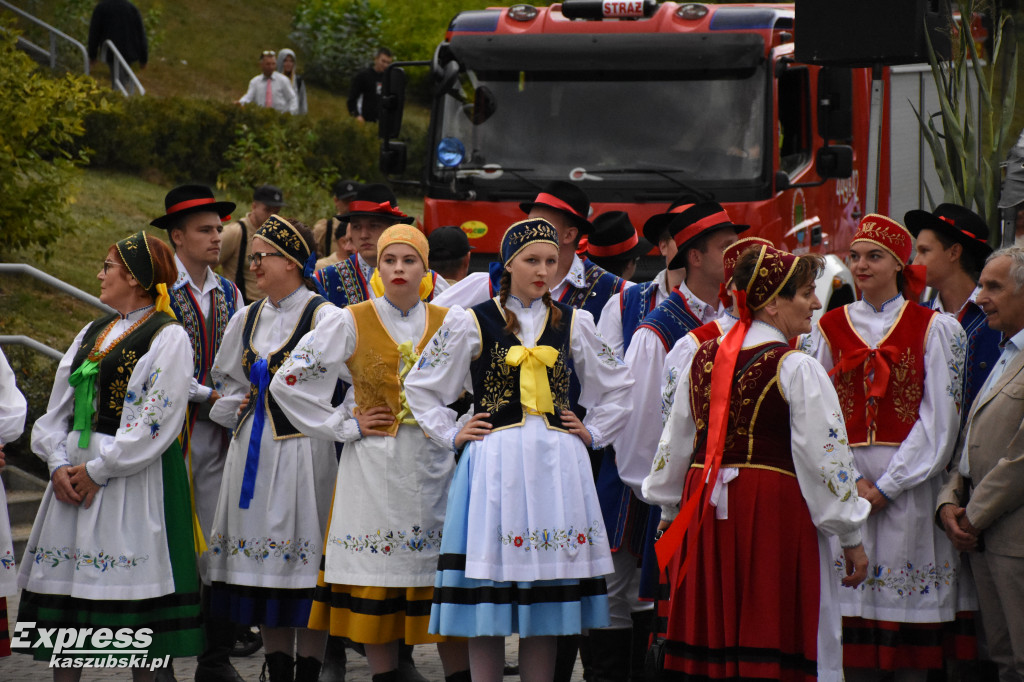 Dożynki gminy Chmielno w Miechucinie