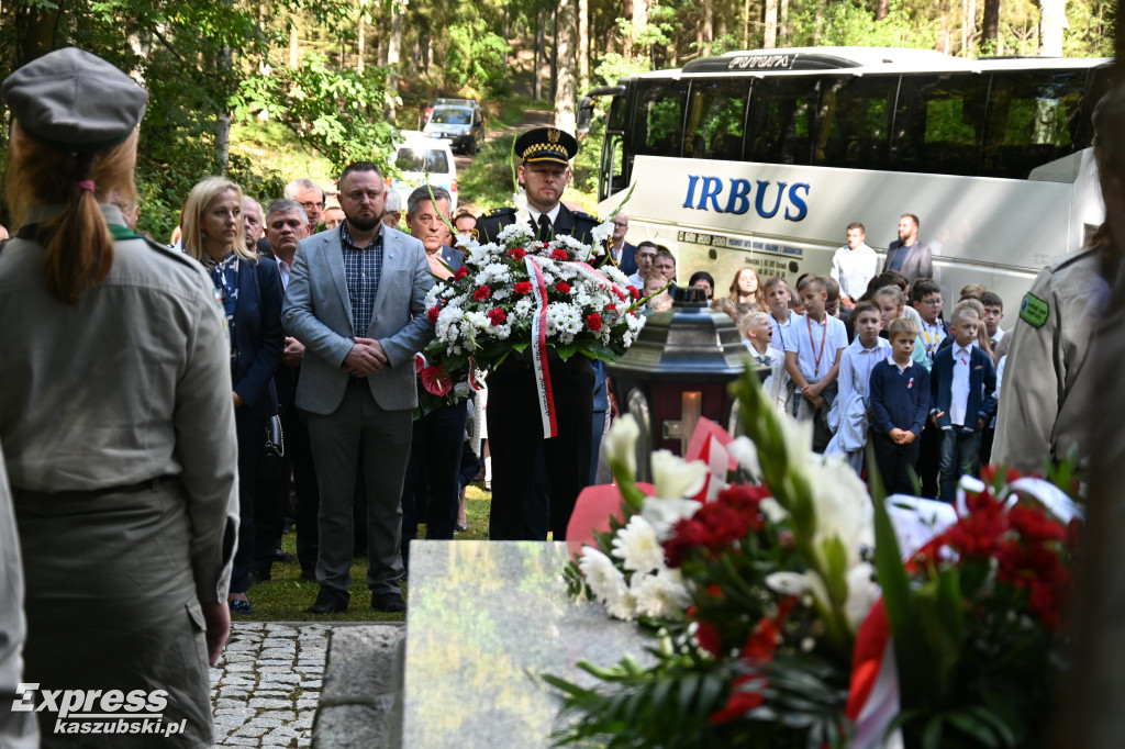 Uroczystości w lesie w Kaliskach