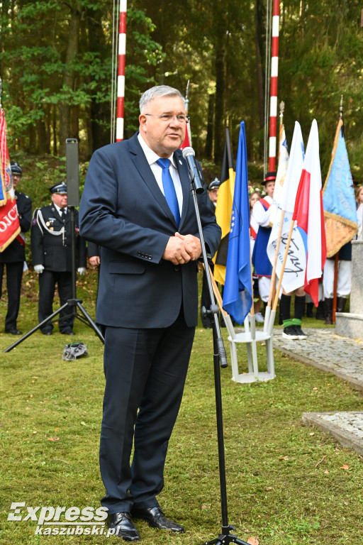 Uroczystości w lesie w Kaliskach