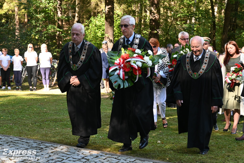 Uroczystości w lesie w Kaliskach