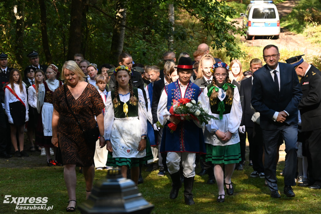 Uroczystości w lesie w Kaliskach