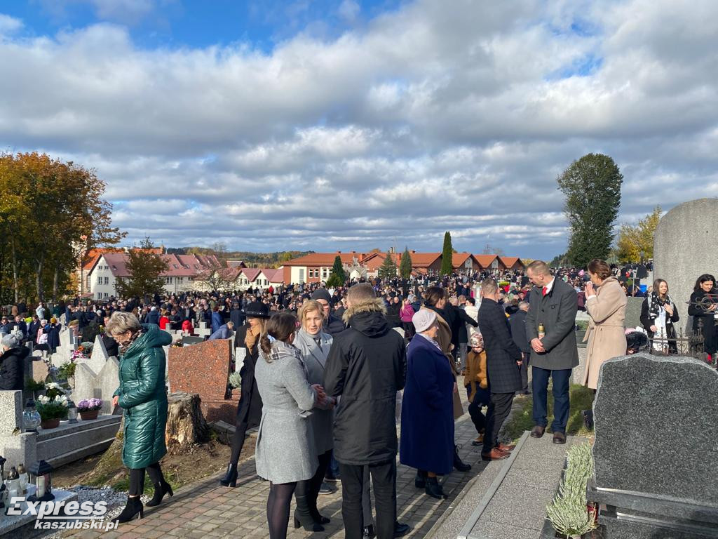 Dzień Wszystkich Świętych w Gowidlinie