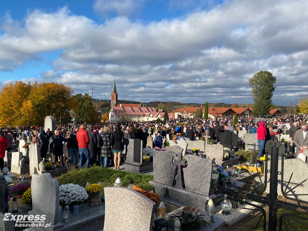 Dzień Wszystkich Świętych w Gowidlinie