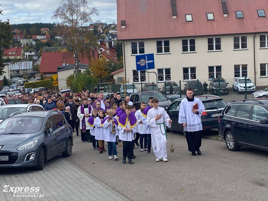 Dzień Wszystkich Świętych w Gowidlinie