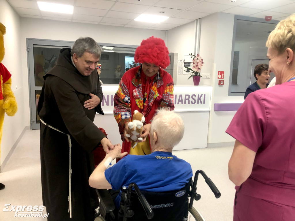 Wolontariusze odwiedzili szpital w Dzierżążnie