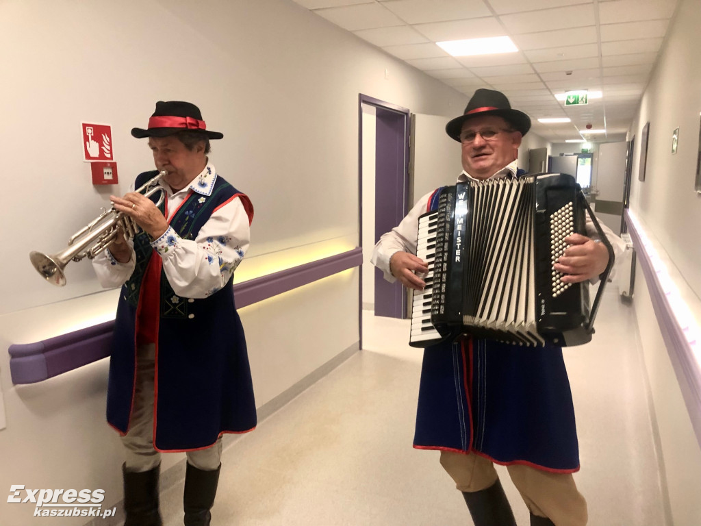 Wolontariusze odwiedzili szpital w Dzierżążnie