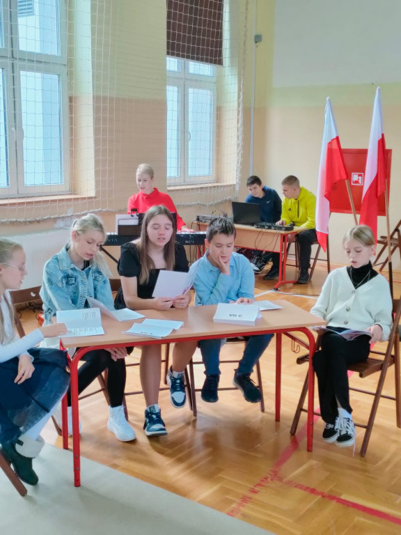 Żukowo. Konkurs Piosenki Patriotycznej w SP nr 1