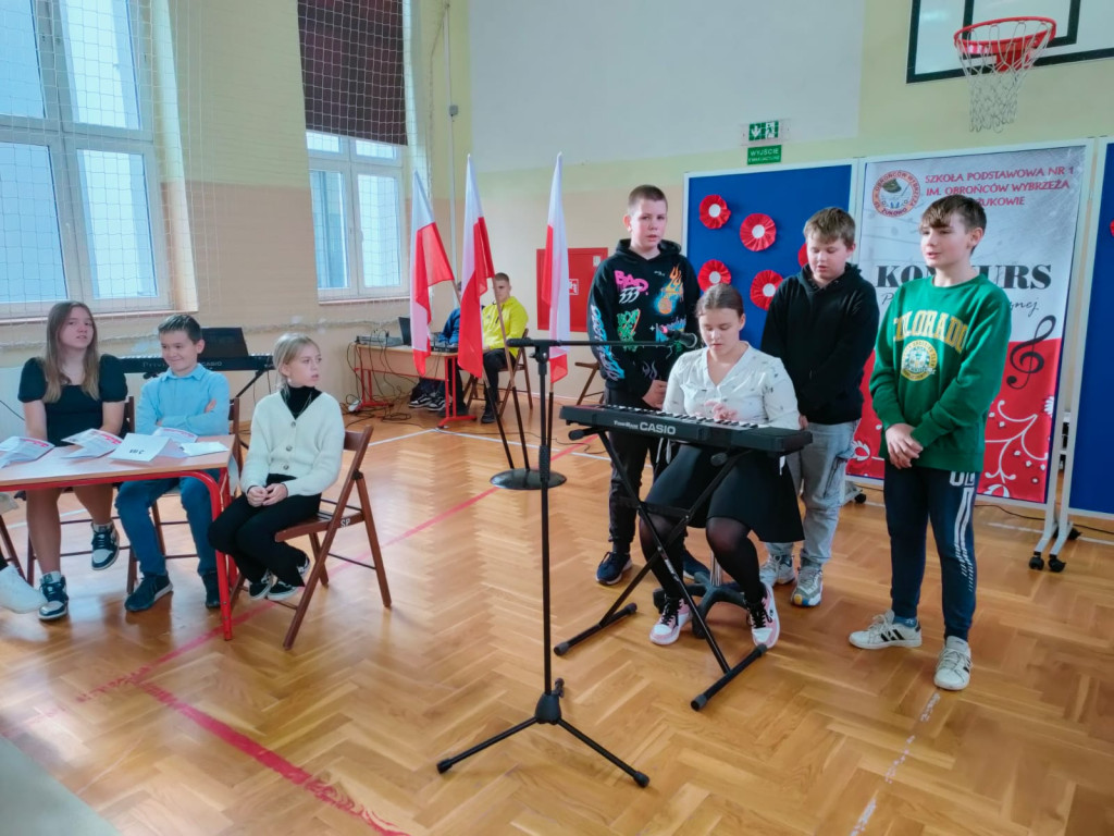 Żukowo. Konkurs Piosenki Patriotycznej w SP nr 1