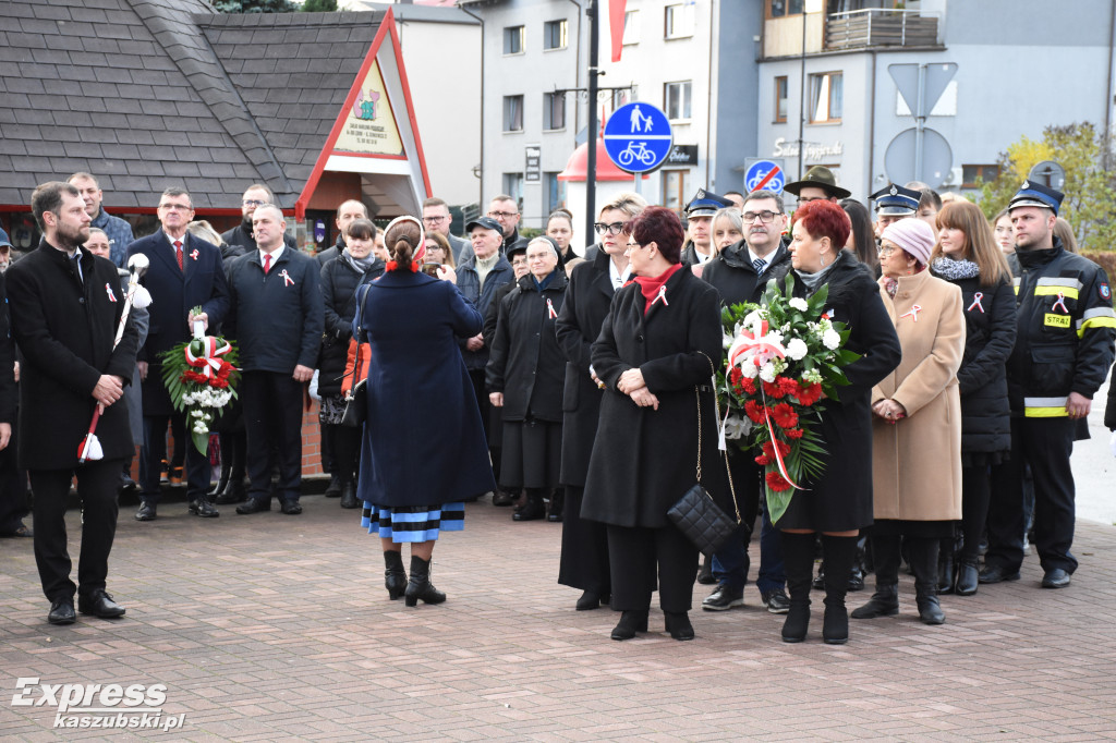 Święto Niepodległości w Sierakowicach - uroczysty apel