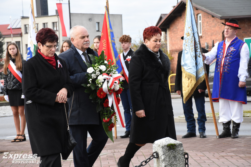 Święto Niepodległości w Sierakowicach - uroczysty apel