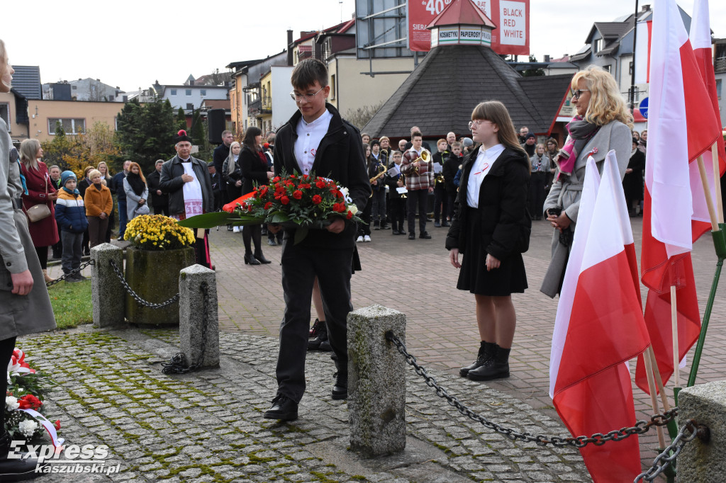 Święto Niepodległości w Sierakowicach - uroczysty apel