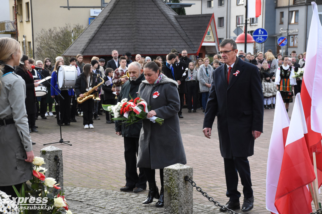 Święto Niepodległości w Sierakowicach - uroczysty apel