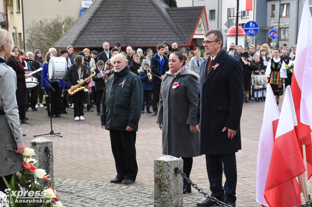 Święto Niepodległości w Sierakowicach - uroczysty apel