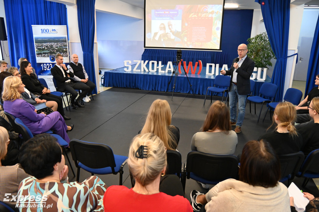 Szkoła (w) dialogu - konferencja w Kartuzach