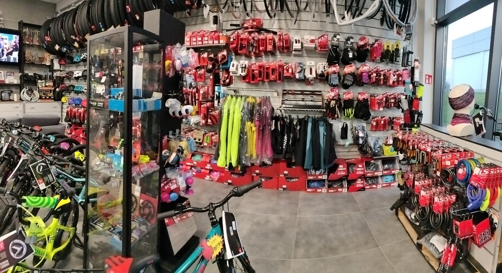Pierwsze urodziny obchodzi salon rowerowy w Baninie