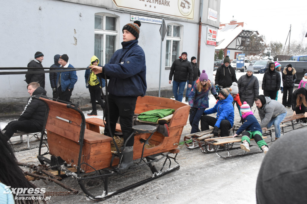 Charytatywny kulig dla Maciusia w Szymbarku