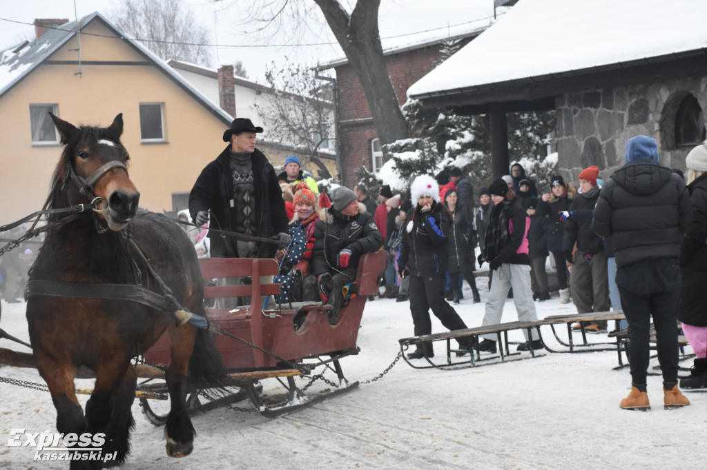 Charytatywny kulig dla Maciusia w Szymbarku