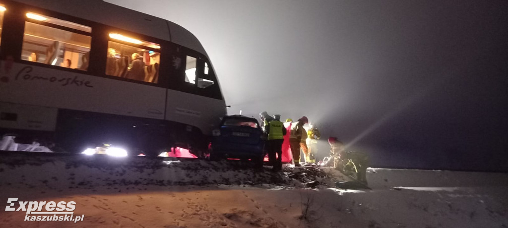 Wypadek na przejeździe kolejowym w Mezowie