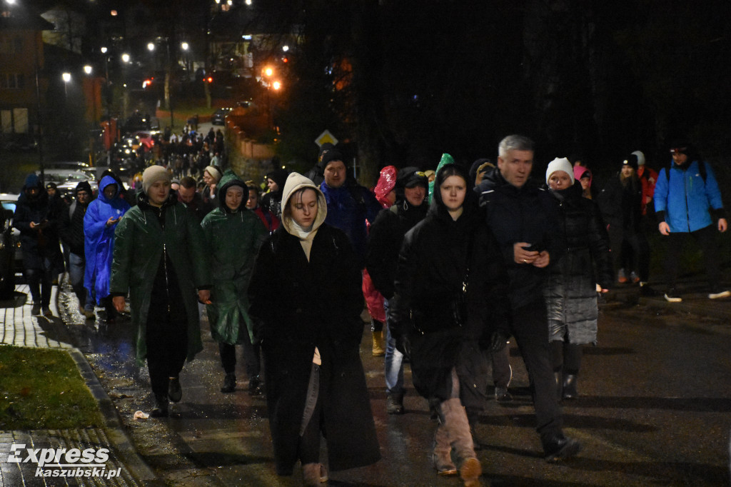 Ekstremalna Droga Krzyżowa w Sierakowicach