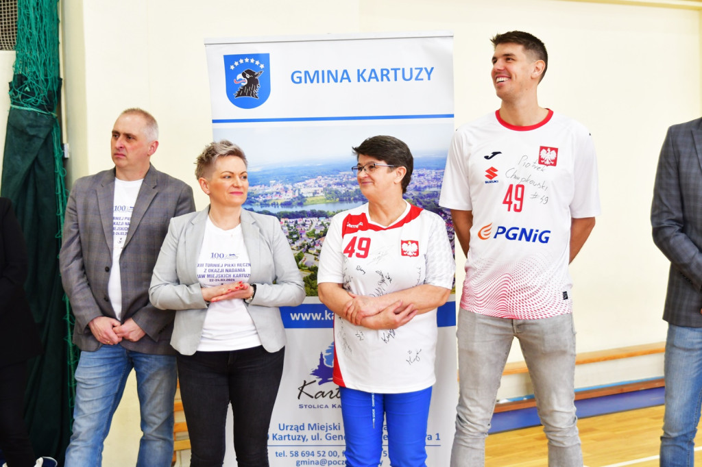 Mistrzostwa w piłce ręcznej i odwiedziny P. Chrapkowskiego